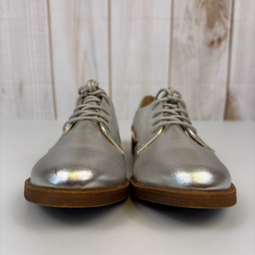 Sole Society Cobain Cutout Oxford Shoes Metallic Classic Flats Silver Size 8 - Picture 7 of 14